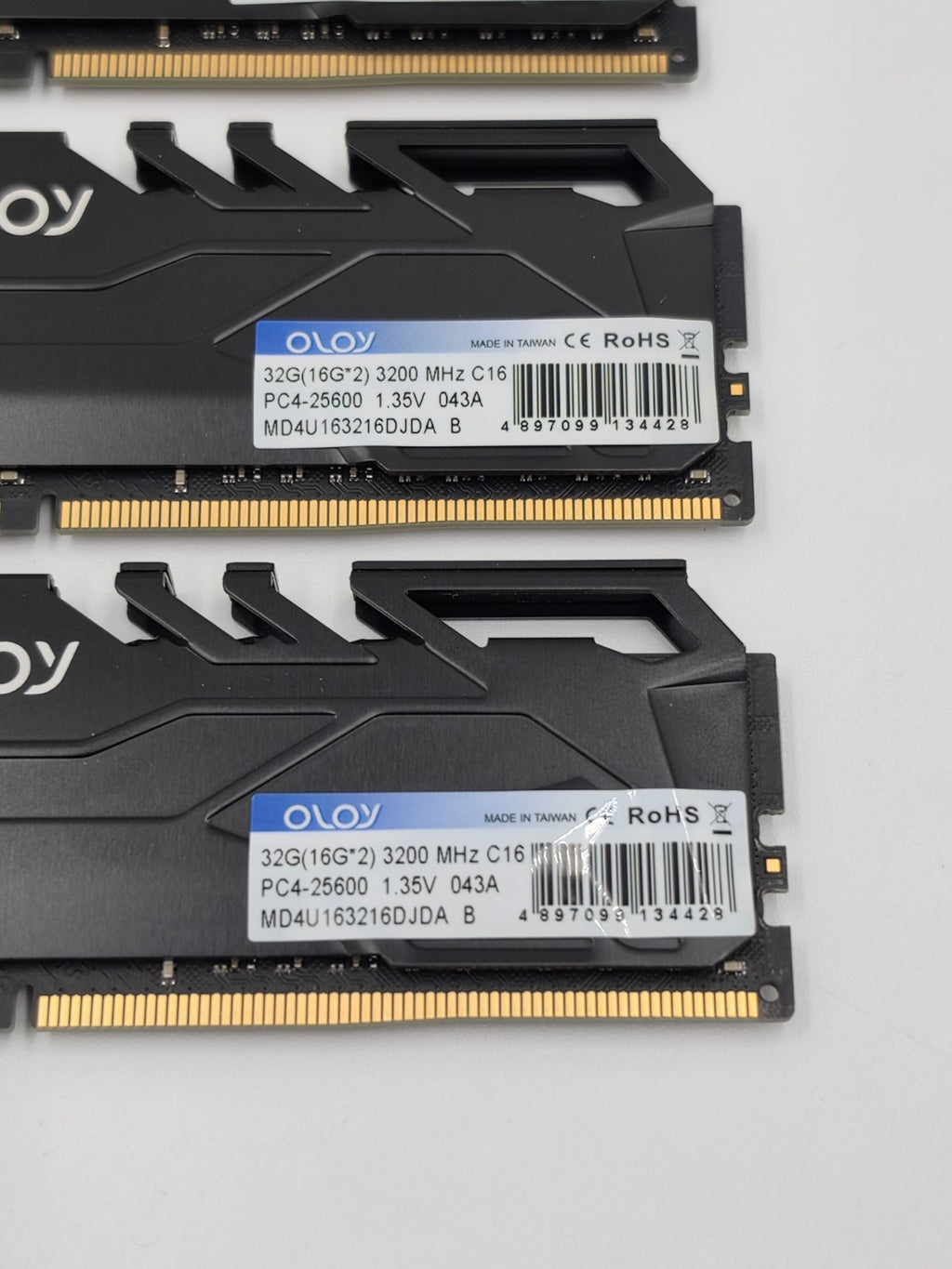 OLOy 64GB 4x16GB DDR4 3200MHz PC4-25600 CL16 Desktop PC Gaming RAM Memory Tested