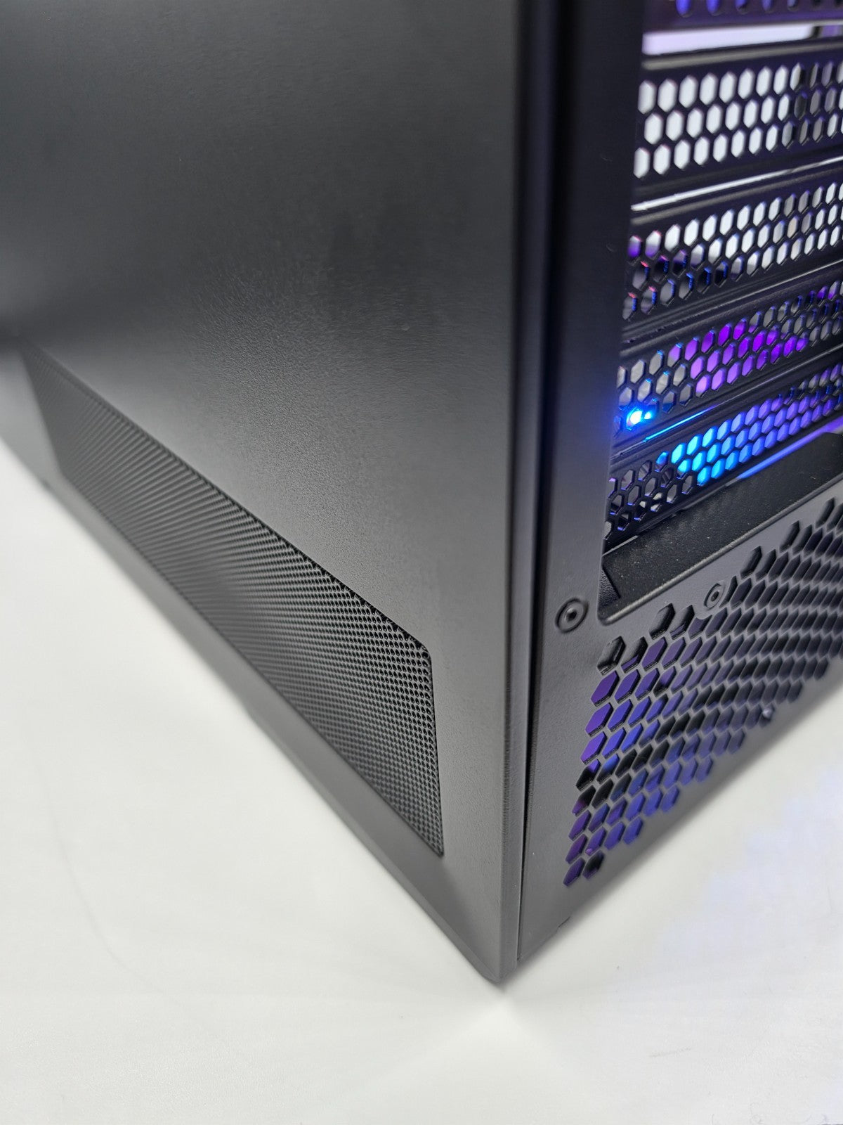 Gaming PC Intel i7-14700KF RTX 4070 Super 32GB DDR5 2TB NVMe SSD Win 11 WiFi RGB