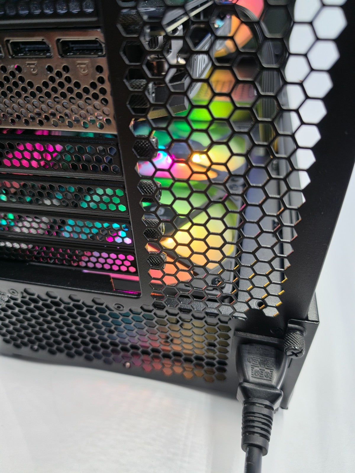 Gaming PC Intel i7-14700KF RTX 4070 Super 32GB DDR5 2TB NVMe SSD Win 11 WiFi RGB