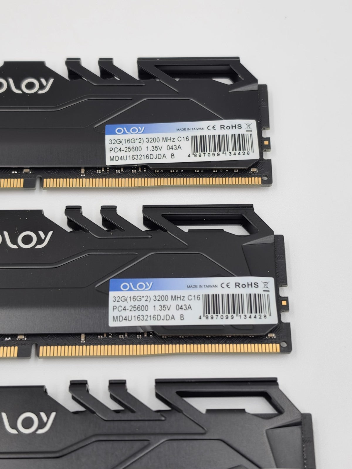 OLOy 64GB 4x16GB DDR4 3200MHz PC4-25600 CL16 Desktop PC Gaming RAM Memory Tested