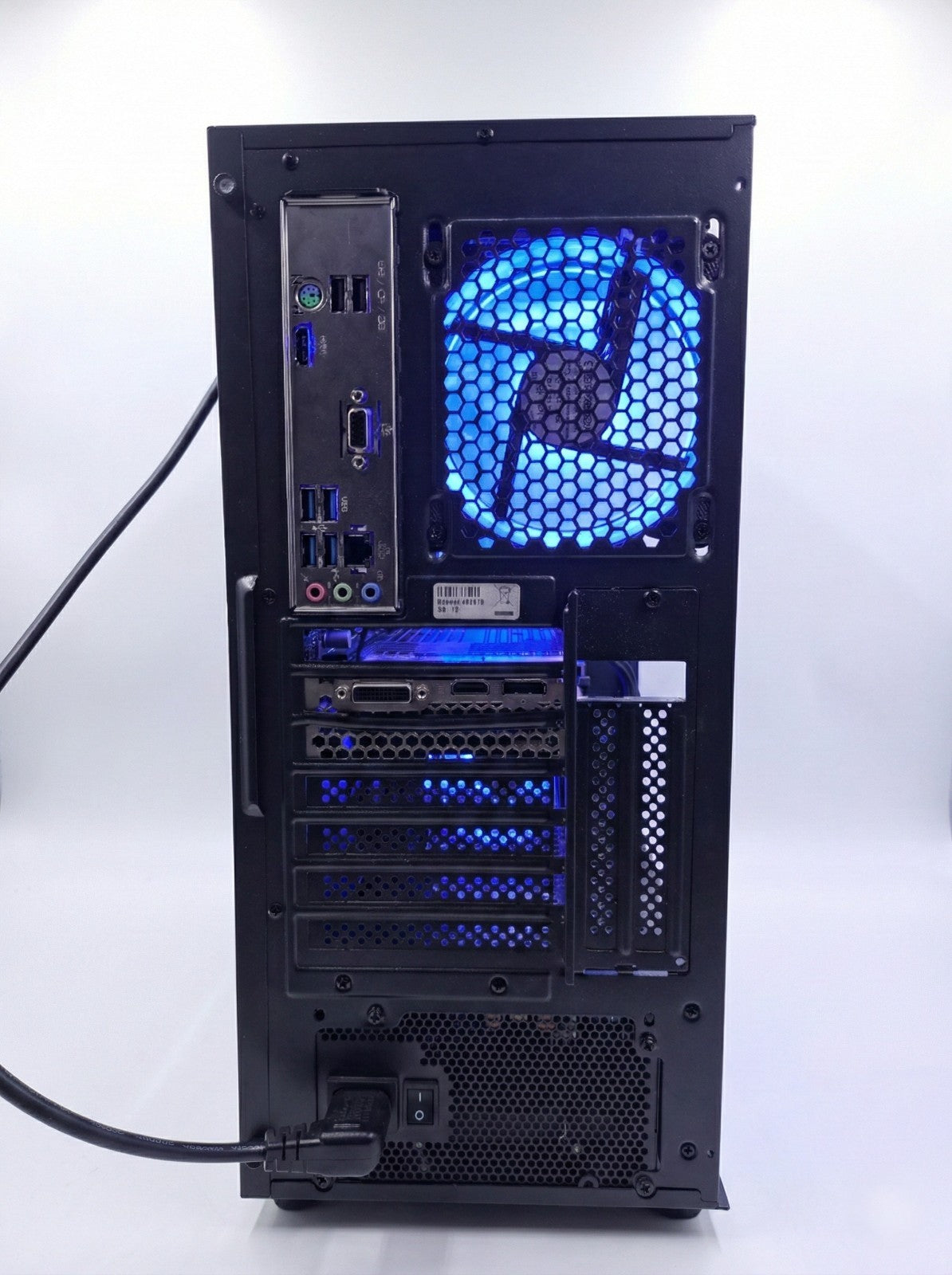 Gaming PC Ryzen 5 5600G GTX 1660 SUPER 16GB DDR4 1TB SSD Win11