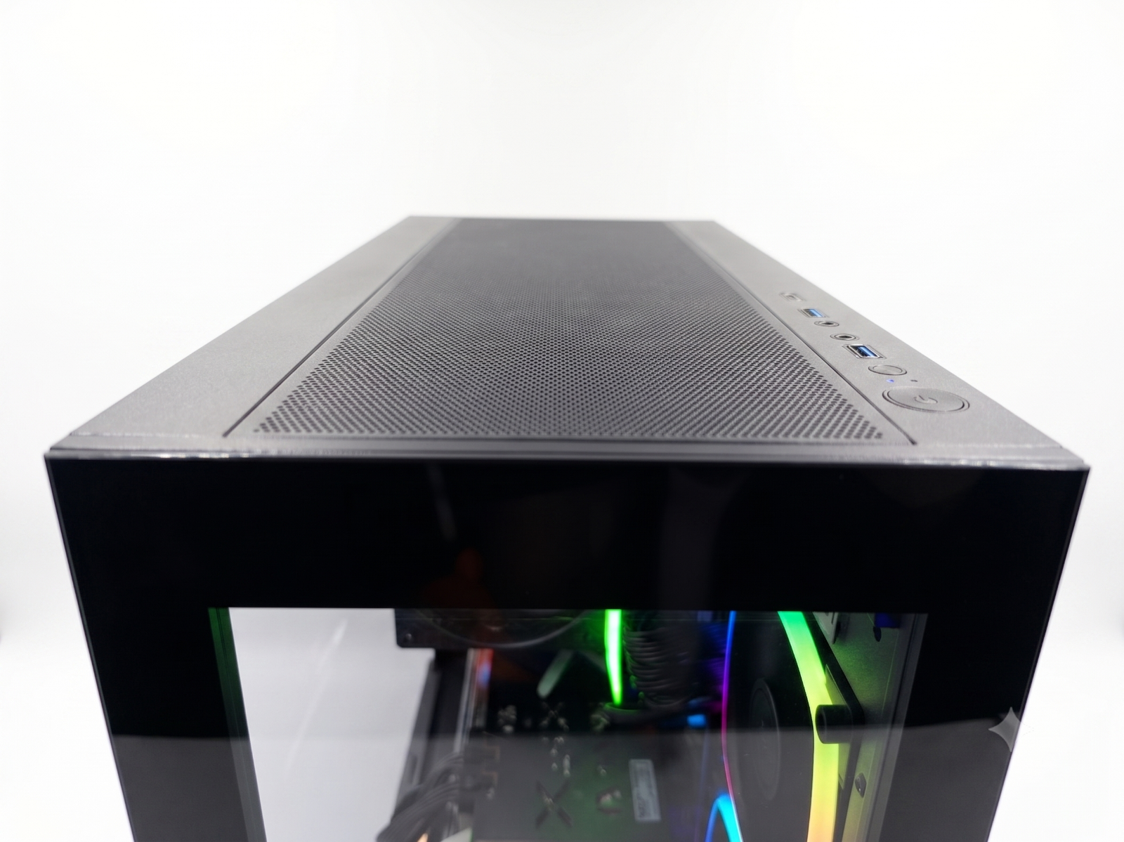 Gaming PC AMD Ryzen 5 7600X RX 6750 XT 12GB 32GB DDR5 1TB NVMe WiFi RGB Win 11