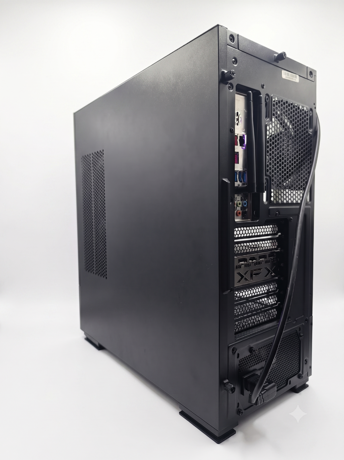 Gaming PC AMD Ryzen 5 7600X RX 6750 XT 12GB 32GB DDR5 1TB NVMe WiFi RGB Win 11